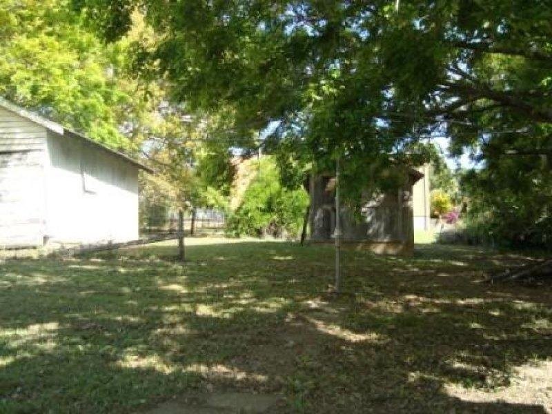 16 Gray Street, Ipswich QLD 4305