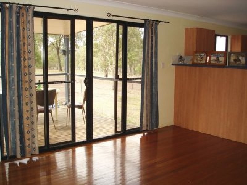 48 Malar Crescent, Nanango QLD 4615