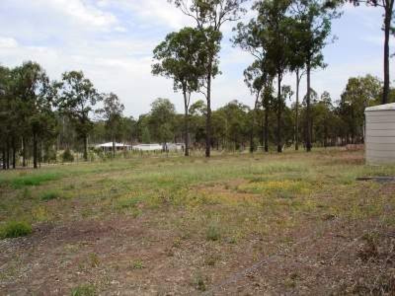 48 Malar Crescent, Nanango QLD 4615