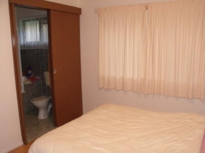 4/65 North Road, Woodridge QLD 4114