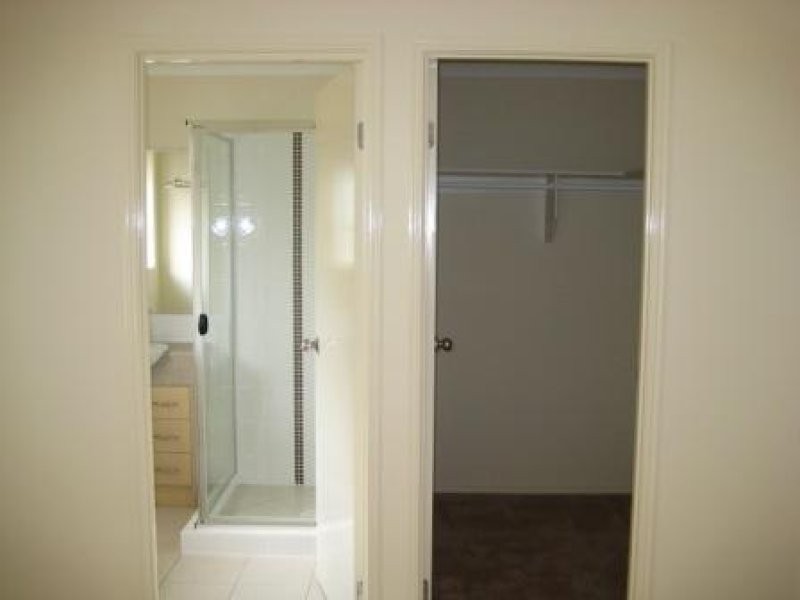 1 Somerwil Crescent, Bellbird Park QLD 4300