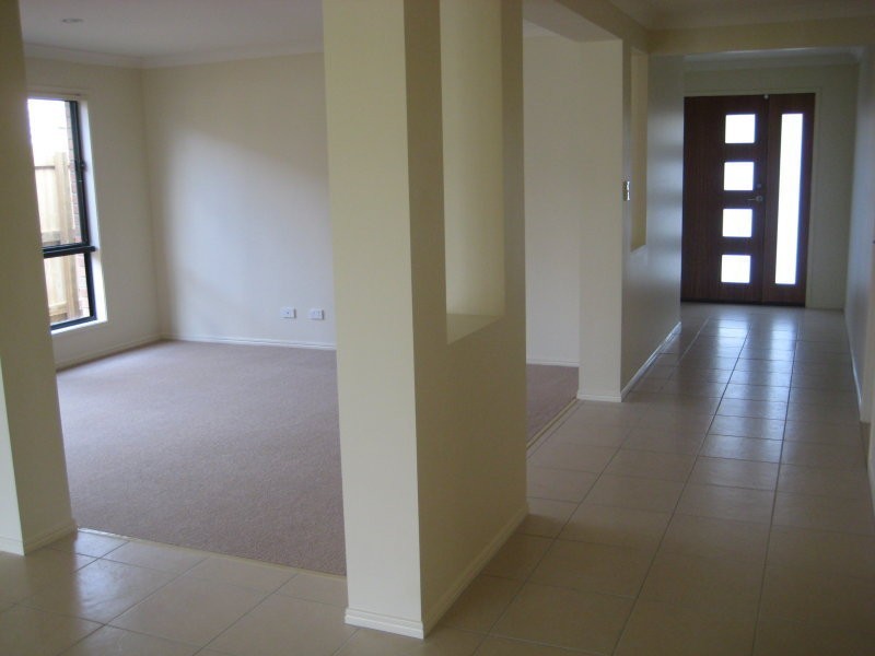 14 Pencarrow Street, Raceview QLD 4305