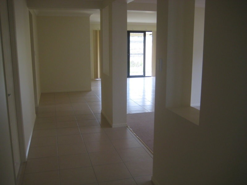 14 Pencarrow Street, Raceview QLD 4305