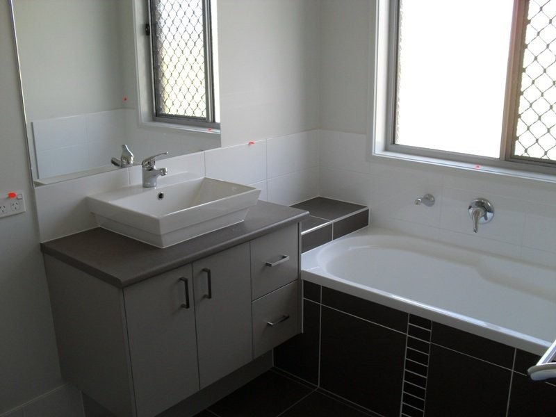 North Booval QLD 4304