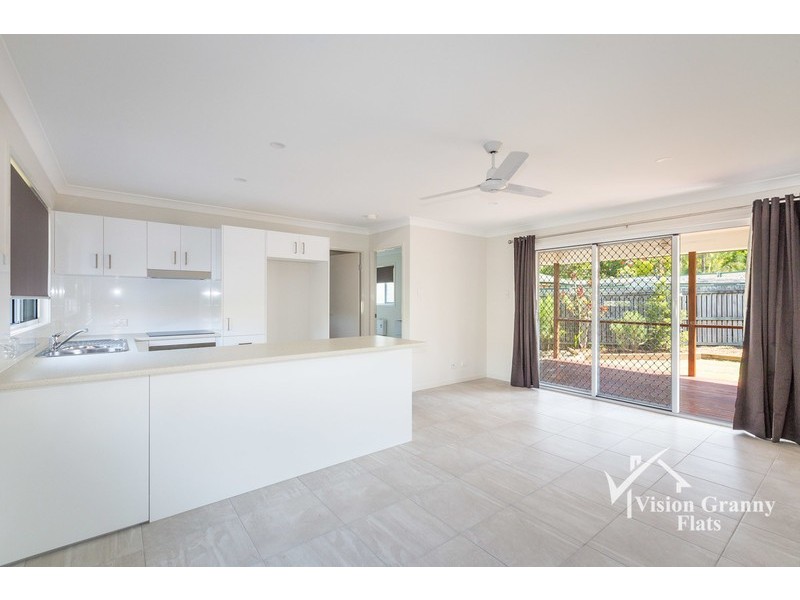 2/4 Cathryn Court, Collingwood Park QLD 4301