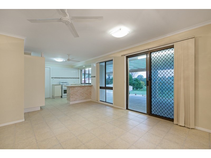 33-35 Islandview Street, Barellan Point QLD 4306