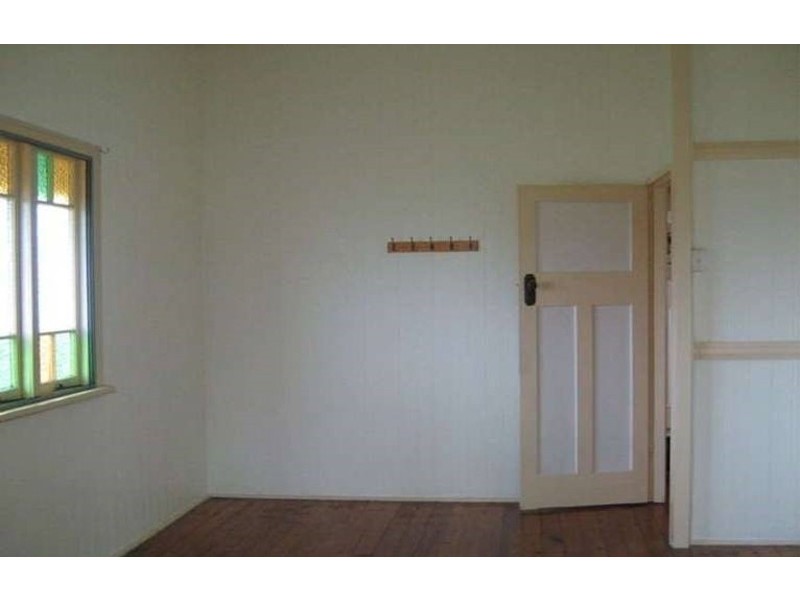 18 King Street, Dinmore QLD 4303