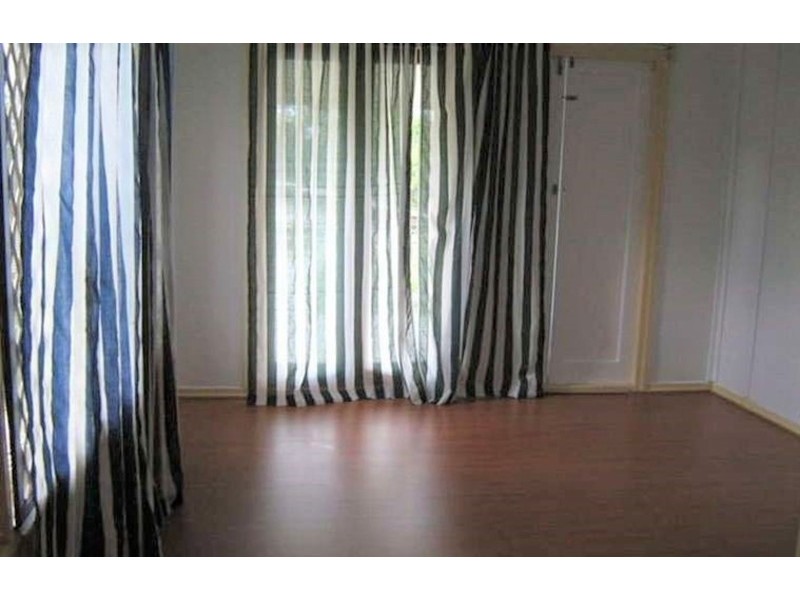 18 King Street, Dinmore QLD 4303