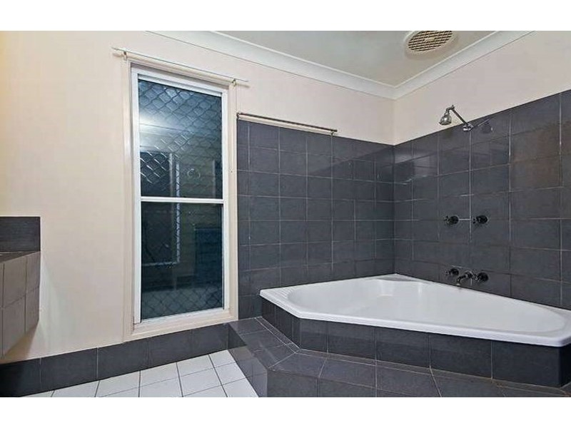 7 Glengyle Place, Forest Lake QLD 4078