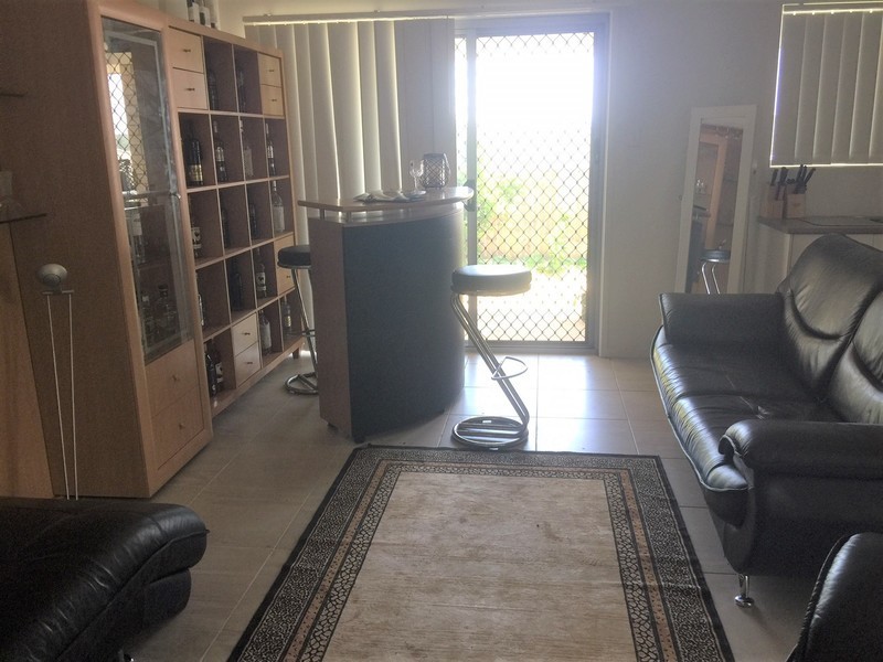 2/4 Sovereign Close, Brassall QLD 4305