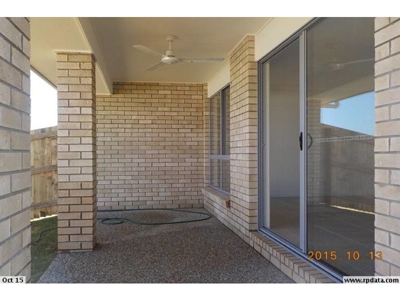 2/4 Sovereign Close, Brassall QLD 4305