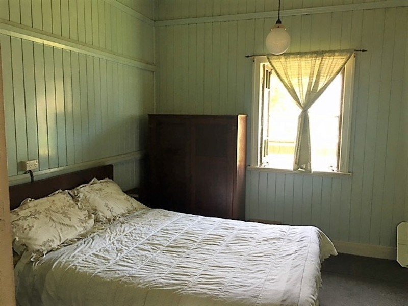 21 Lawrence Street, North Ipswich QLD 4305