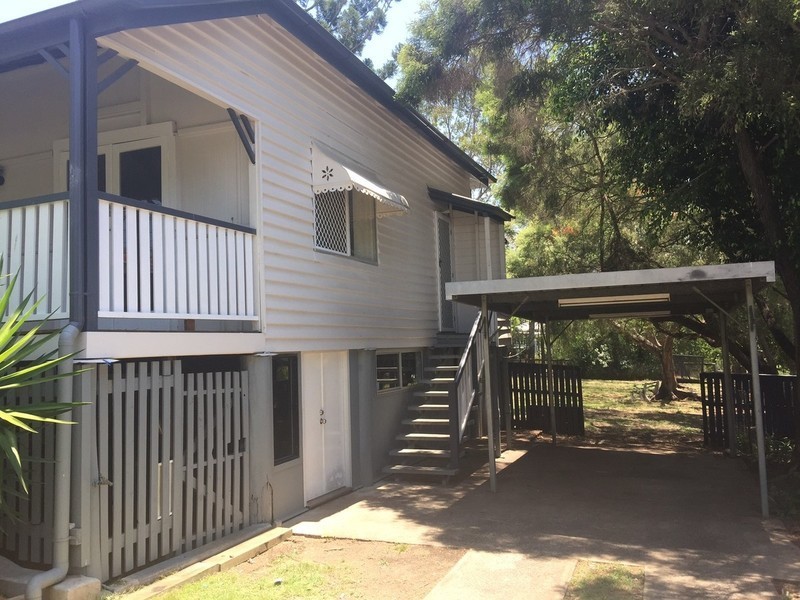 8 Burton Street, North Booval QLD 4304
