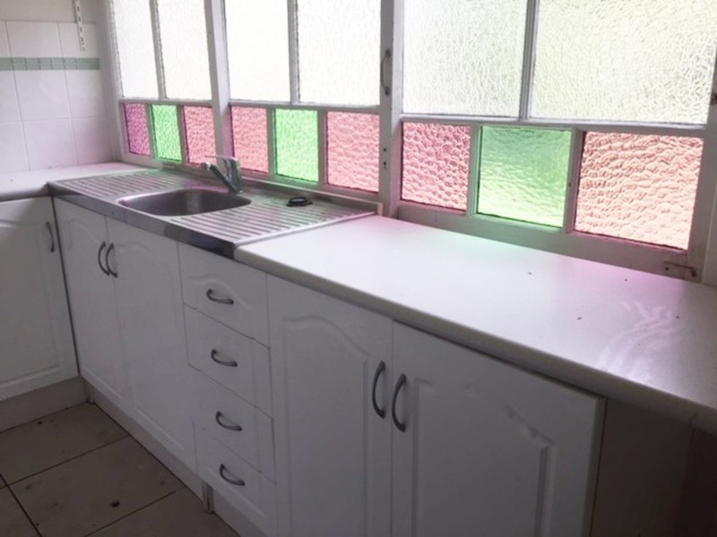 8 Burton Street, North Booval QLD 4304