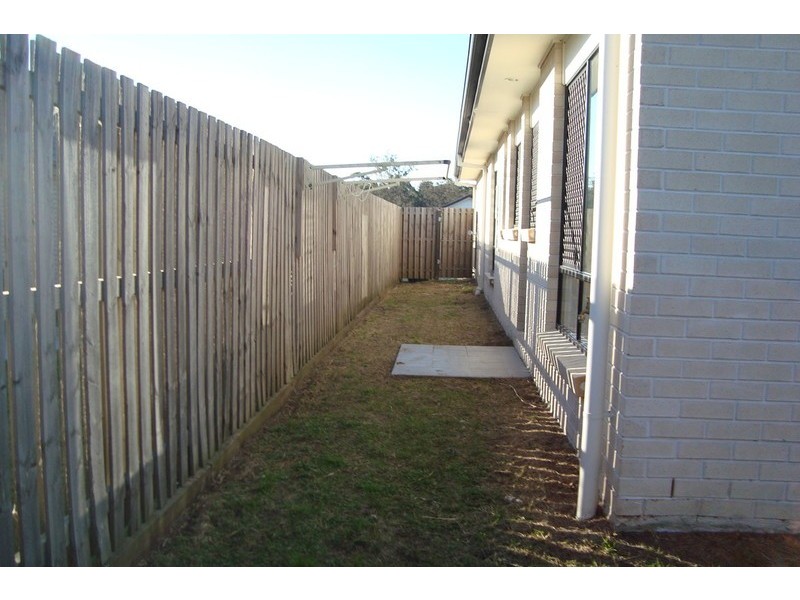 5 Raleigh Place, Redbank Plains QLD 4301