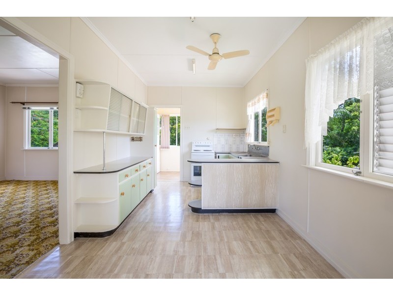 18 Wyndham Street, Tivoli QLD 4305