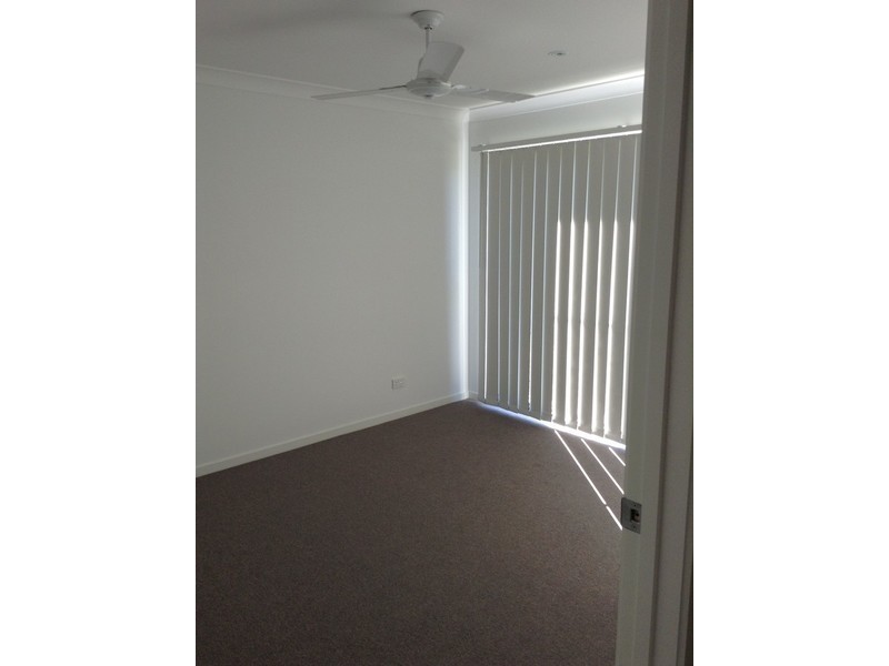 2/21 Chrome Drive, Pimpama QLD 4209