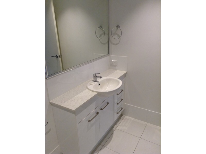 2/21 Chrome Drive, Pimpama QLD 4209