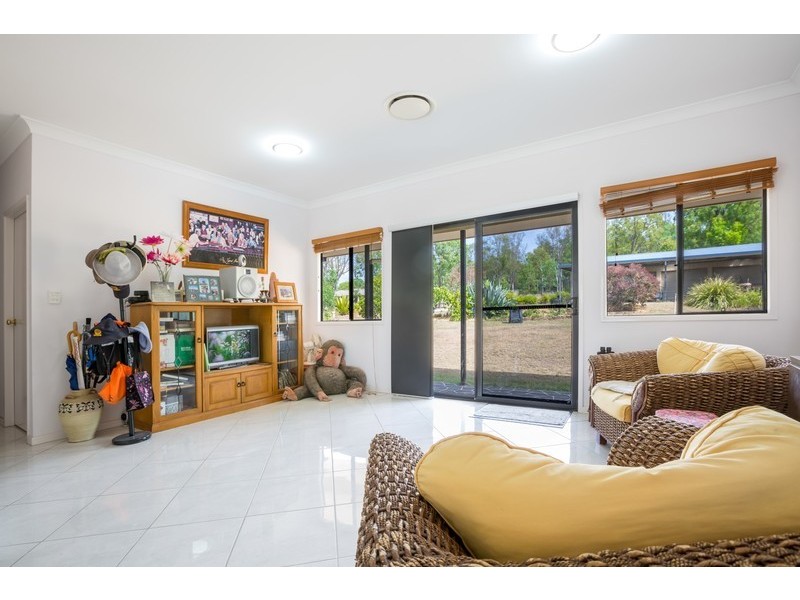 99 Fairway Drive, Kensington Grove QLD 4341