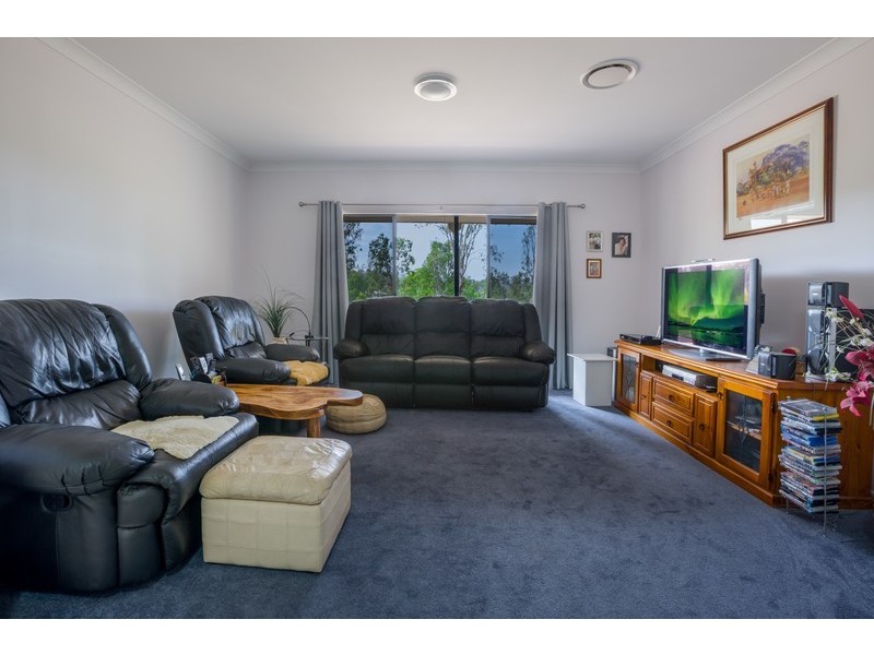 99 Fairway Drive, Kensington Grove QLD 4341
