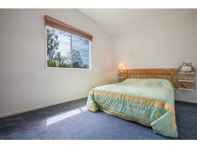 99 Fairway Drive, Kensington Grove QLD 4341