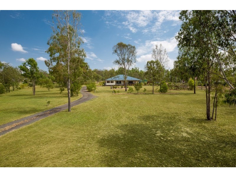 99 Fairway Drive, Kensington Grove QLD 4341