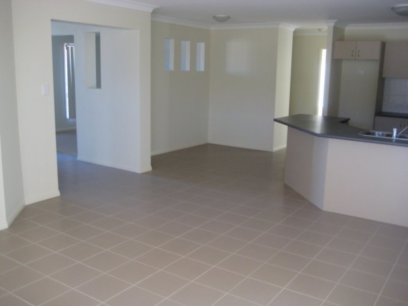 3 Josh Court, Flinders View QLD 4305