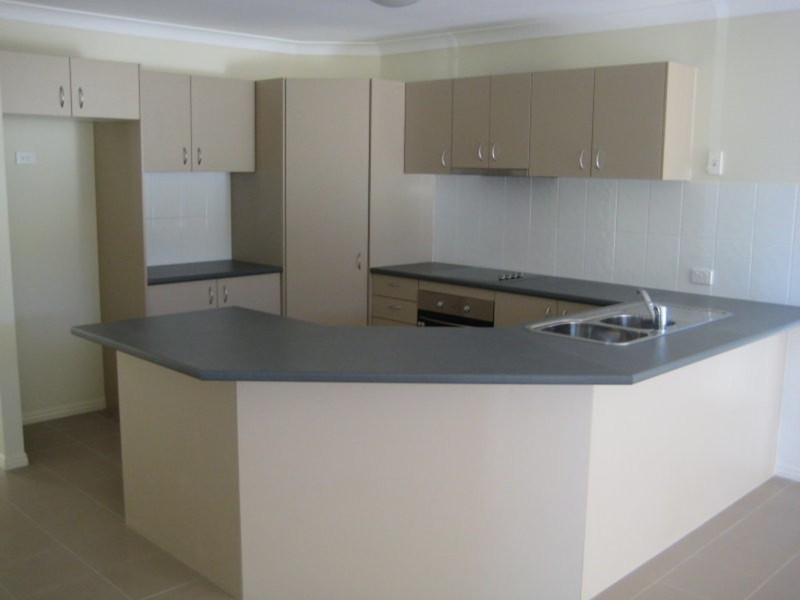 3 Josh Court, Flinders View QLD 4305