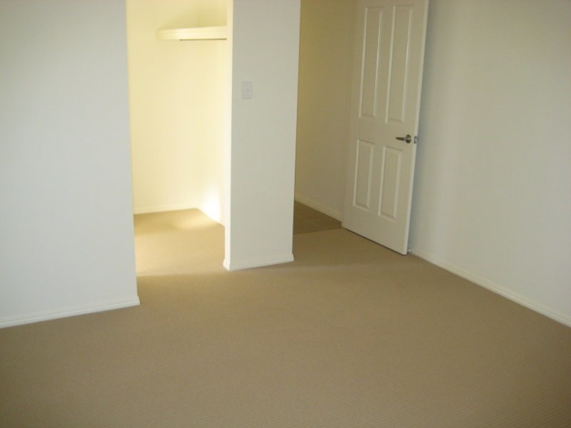 3 Josh Court, Flinders View QLD 4305