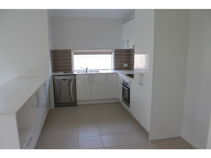 24 Moondarra Street, Pimpama QLD 4209