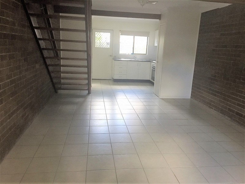 5/10 Bergins Hill Road, Bundamba QLD 4304