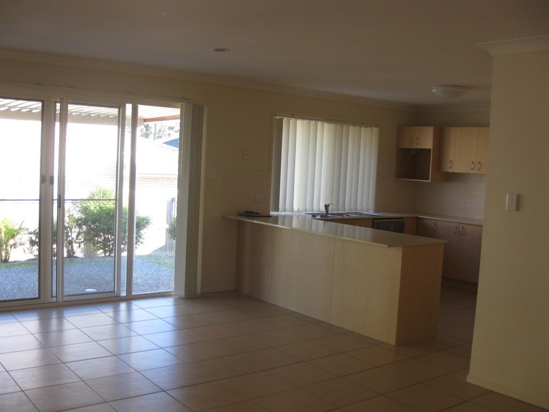 6 Shelley Avenue, Mount Warren Park QLD 4207