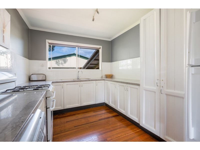 28 Mornington Crescent, One Mile QLD 4305