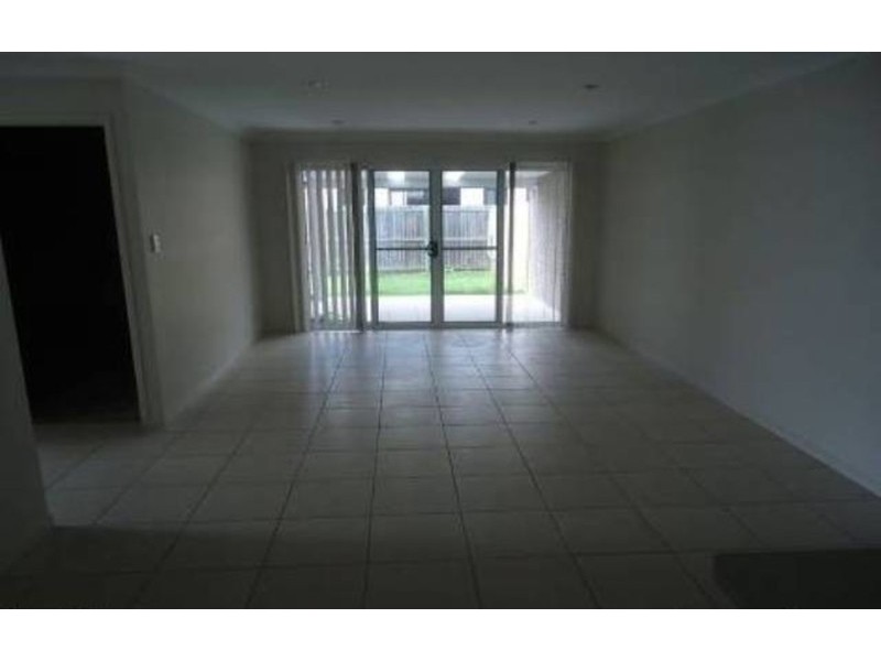 44 Wattle Crescent, Raceview QLD 4305