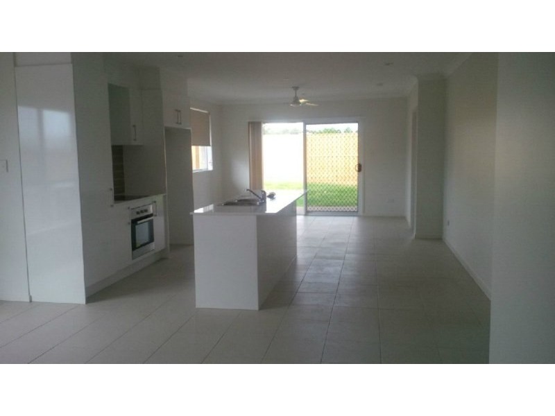9 Moondarra Street, Pimpama QLD 4209