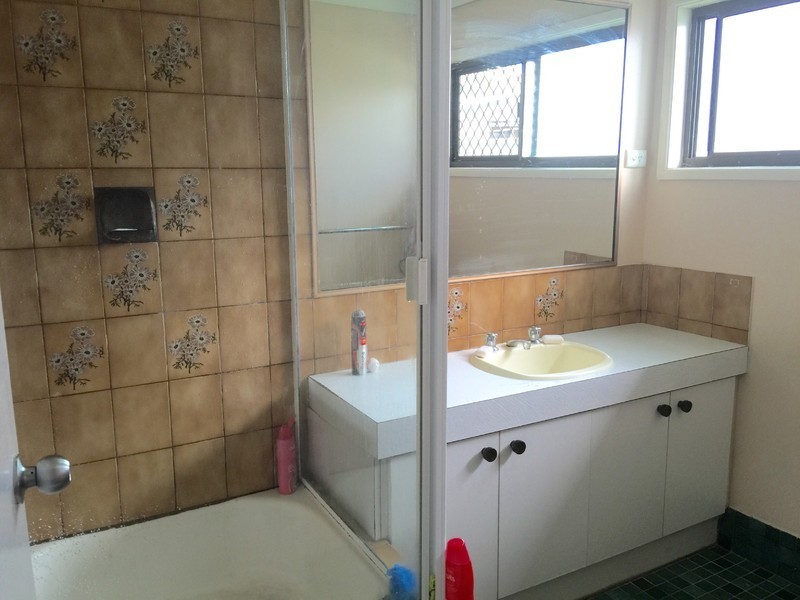 15 Meranti Street, Crestmead QLD 4132