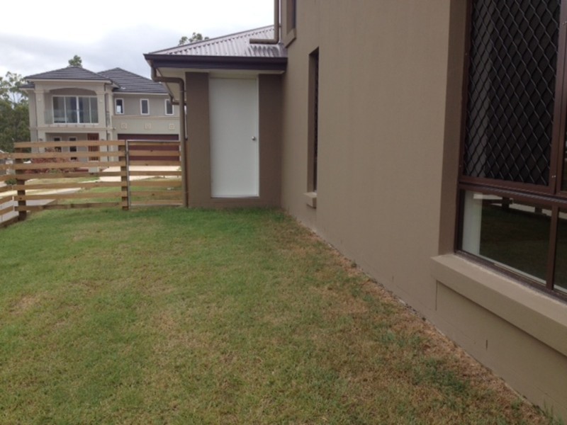 9 Lakeview Place, Springfield Lakes QLD 4300