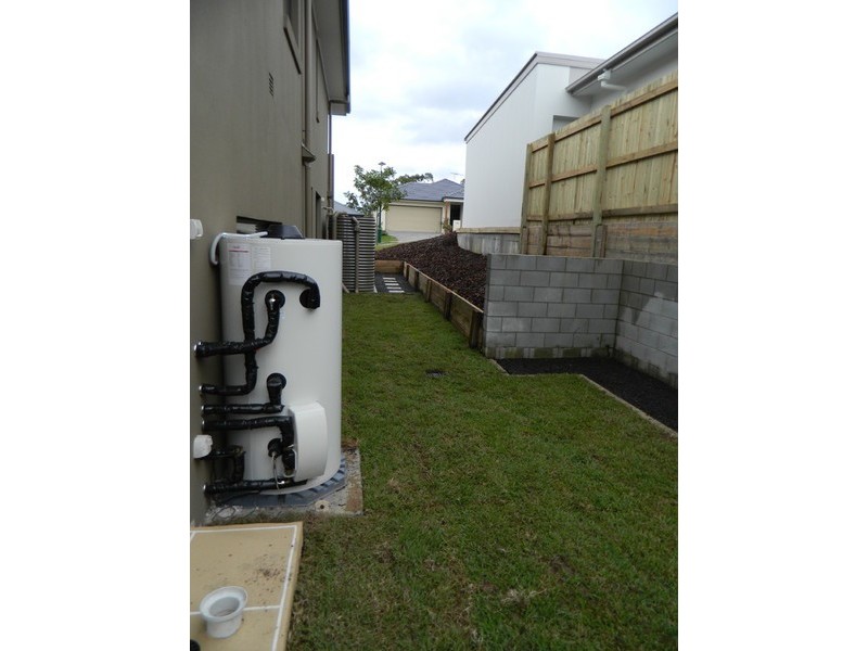 9 Lakeview Place, Springfield Lakes QLD 4300