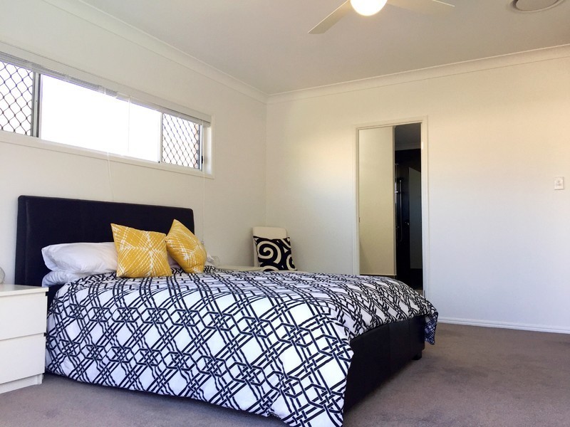 10 Grindelia Drive, Springfield Lakes QLD 4300