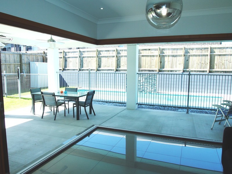 10 Grindelia Drive, Springfield Lakes QLD 4300