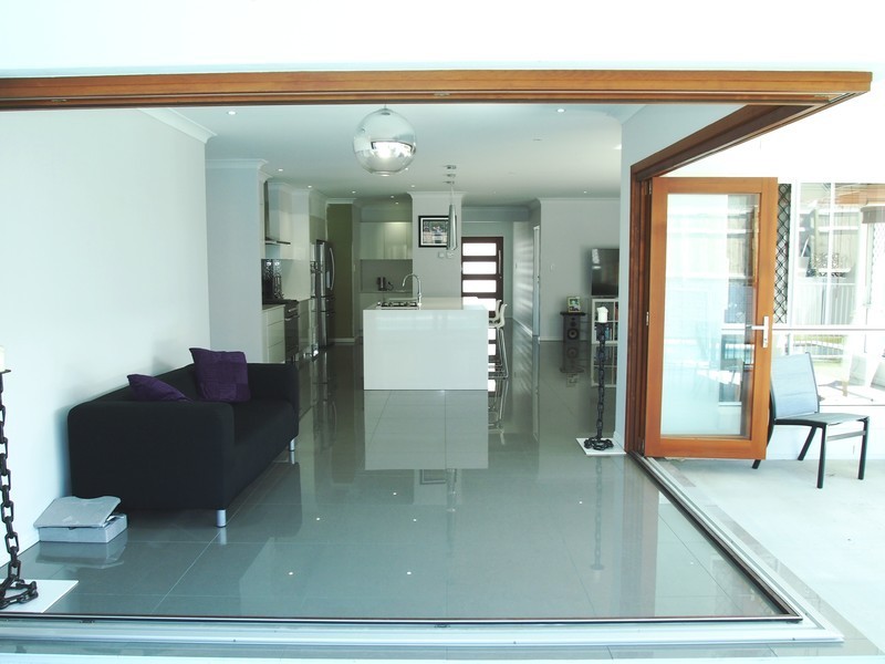 10 Grindelia Drive, Springfield Lakes QLD 4300