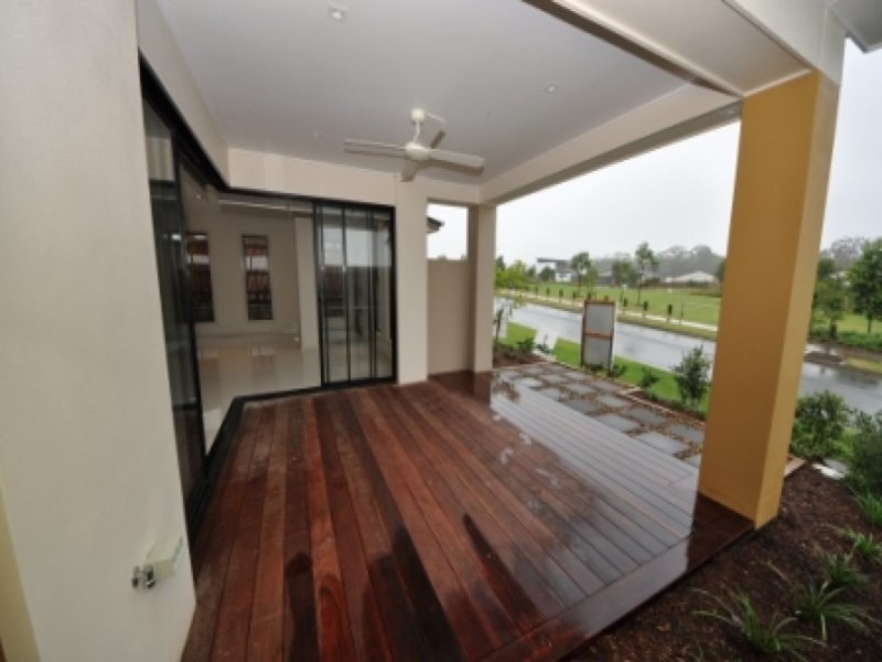 8 Halifax Circuit, Pimpama QLD 4209