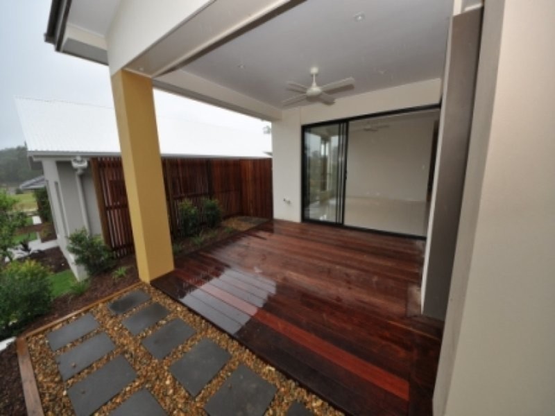 8 Halifax Circuit, Pimpama QLD 4209