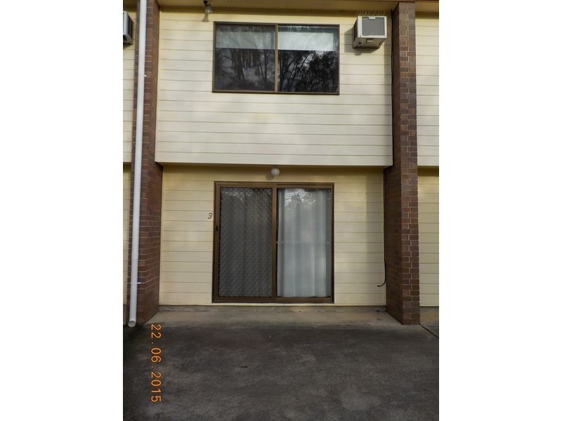 3/10 Bergins Hill Road, Bundamba QLD 4304
