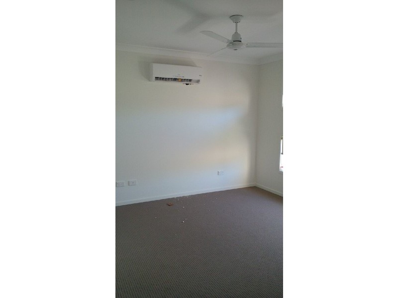 35 Cairnlea Drive, Pimpama QLD 4209