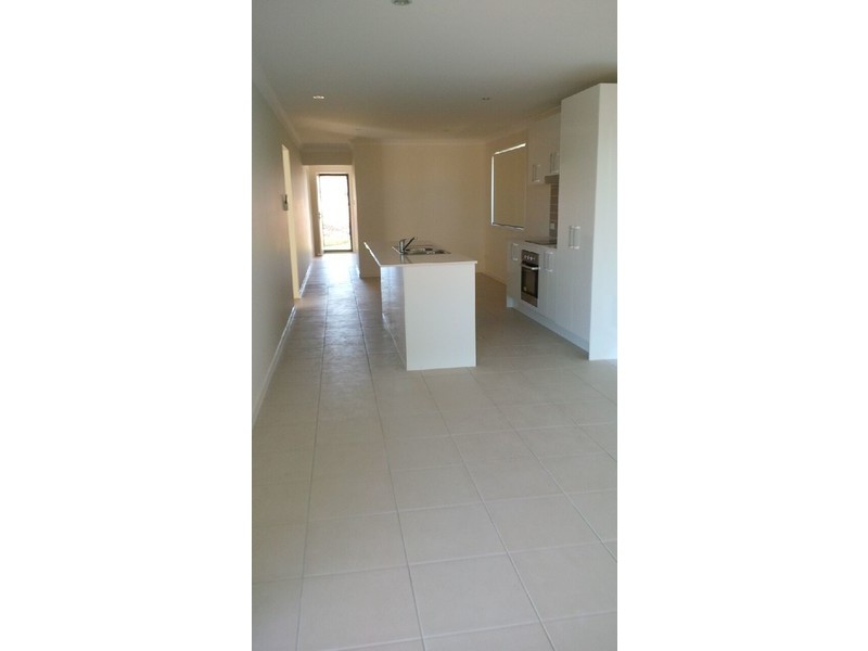 35 Cairnlea Drive, Pimpama QLD 4209