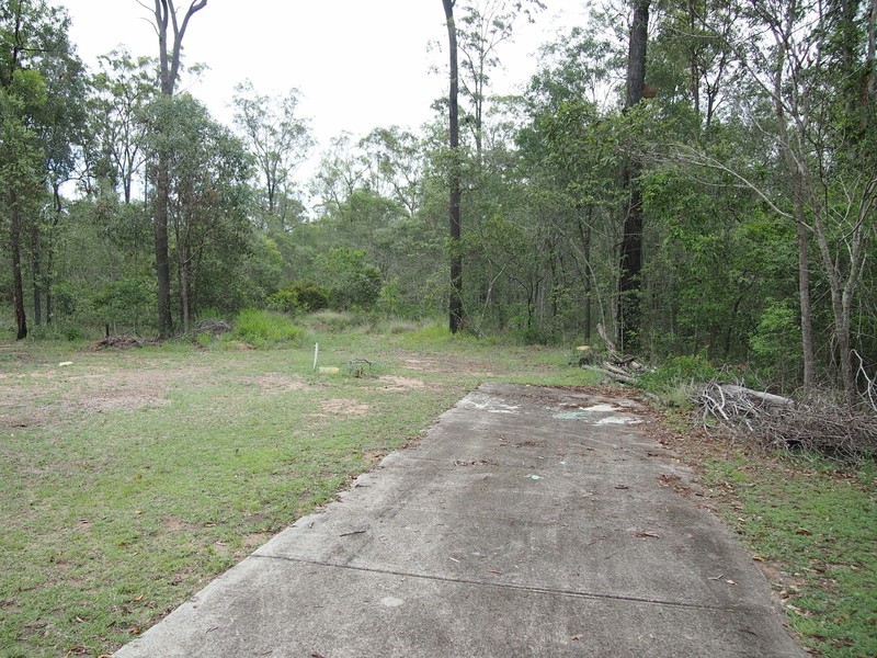 24 Pinot Place, Pine Mountain QLD 4306