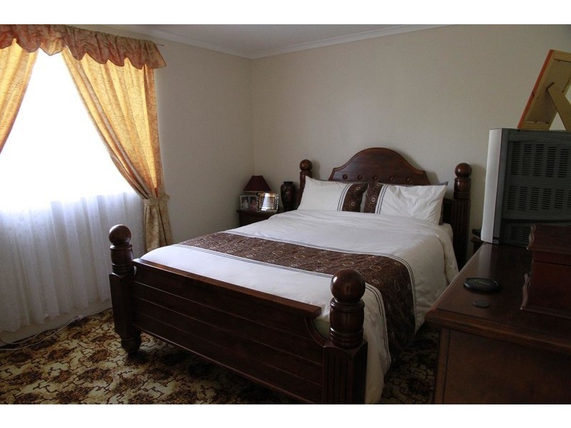 4 Glen Noble Avenue, Redbank Plains QLD 4301