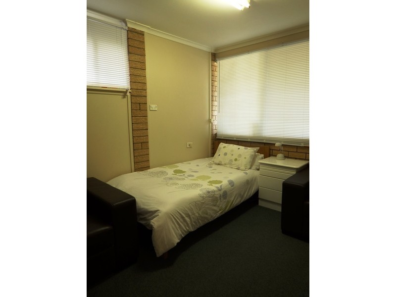 37 Caroline Street, Riverview QLD 4303
