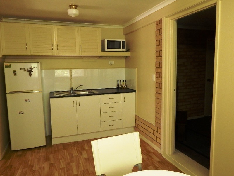 37 Caroline Street, Riverview QLD 4303